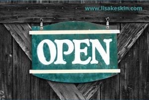 open schild leuchtet